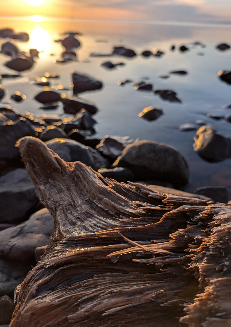 Path along the shoreline